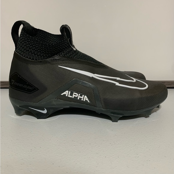 Nike Alpha Menace Elite 3 Men’s Football Cleats-Size 13